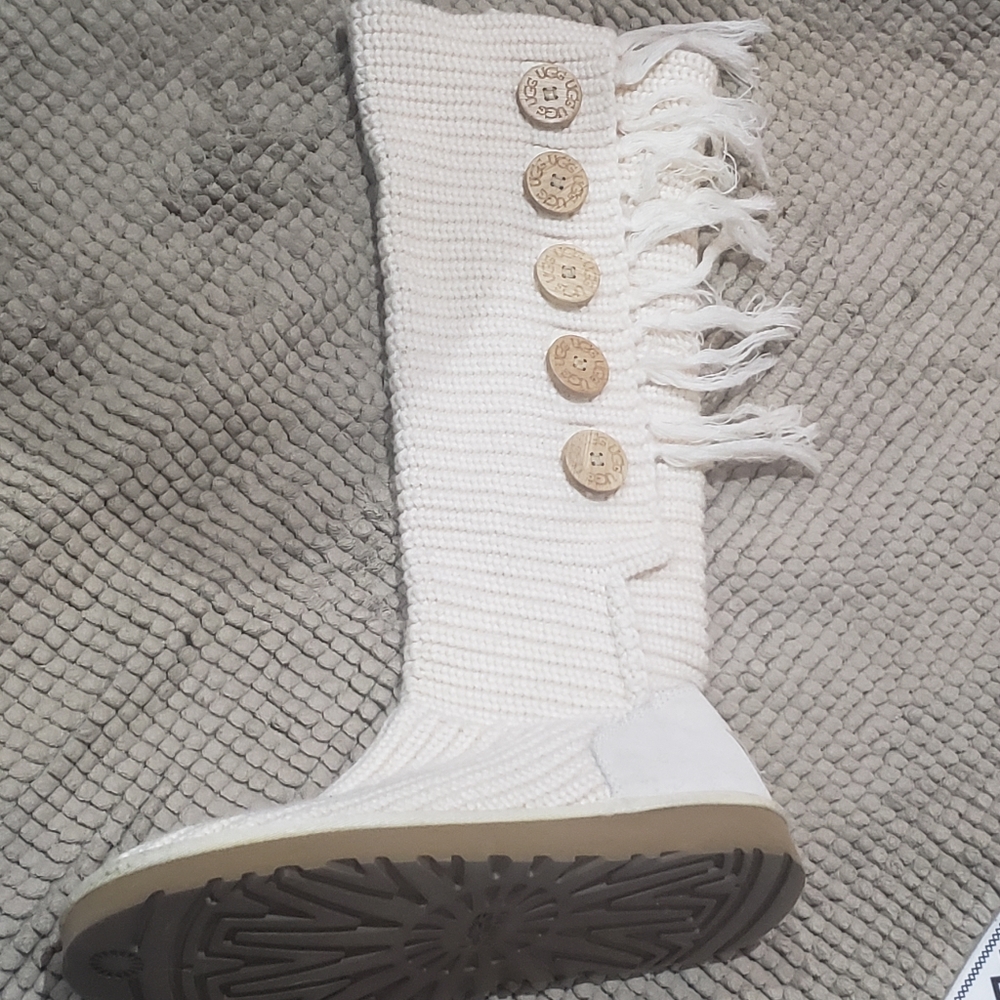 Cream Sweater Uggs with fringe